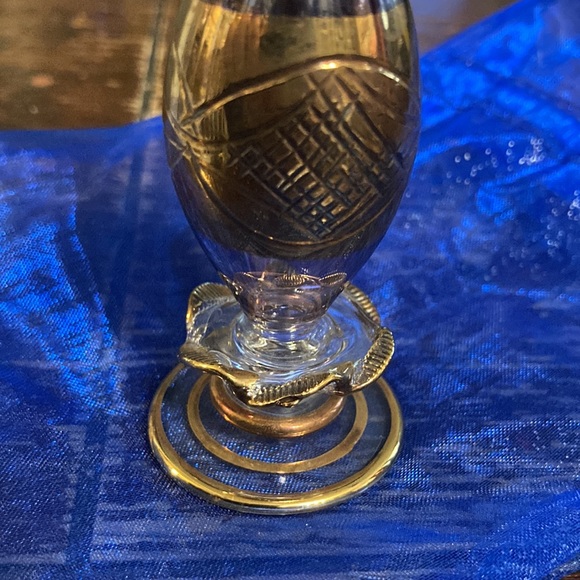 Vintage purple / gold perfume bottle with dabber - Picture 3 of 11